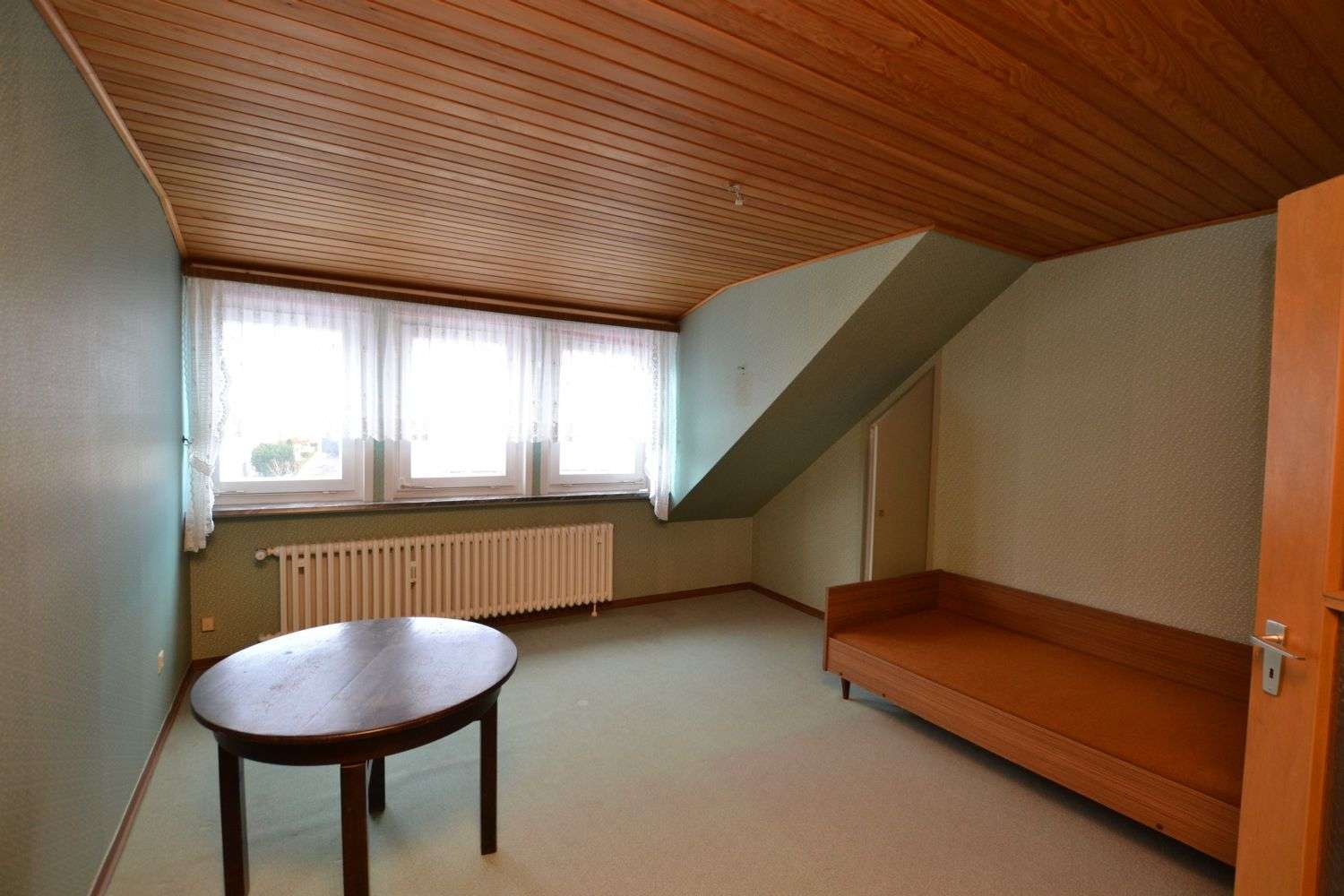 Immobilie in Eschershausen - Zweifamilienhaus in 37632 Eschershausen mit Möglichkeit zur Mischnutzung Wohnen/Büro/Praxis! - Bild 13