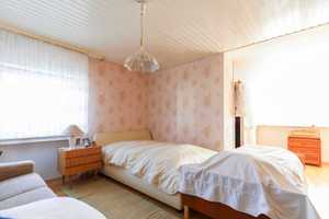 Zweifamilienhaus mit Wertsteigerungspotenzial in naturnaher Lage zur flexiblen Nutzung – Limburg-Weilburg (Kreis) – Vorschaubild 5