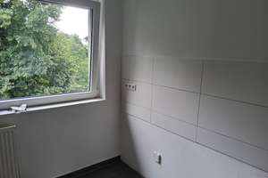 großzügig geschnittene Wohnung mit Balkon // 2. OG rechts – Halberstädter Str. 14, 38444 Westhagen, Wolfsburg – Vorschaubild 2