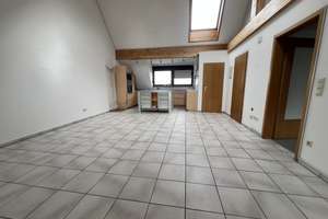 Wohnen mit Weitblick – großzügiges Dachgeschoss mit 4,50 m Deckenhöhe und großen Flächen – Die vollständige Adresse der Immobilie erhältst du vom Anbieter., 70376 Münster, Stuttgart – Vorschaubild 7