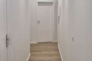 + Frisch Renovierte und helle 2-Raum-Wohnung mit Balkon, Tageslichtbad, Einbauküche in Gohlis-Süd + – Georg-Schumann-Straße 149, 4155 Gohlis-Süd, Leipzig – Vorschaubild 25