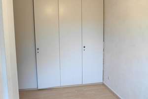 Gemütliche 3-Zimmer-Dachgeschosswohnung mit Sonnenterrasse in ruhiger Lage von Köln-Dellbrück! – Kräuterweg 12, 51069 Dellbrück, Köln – Vorschaubild 11