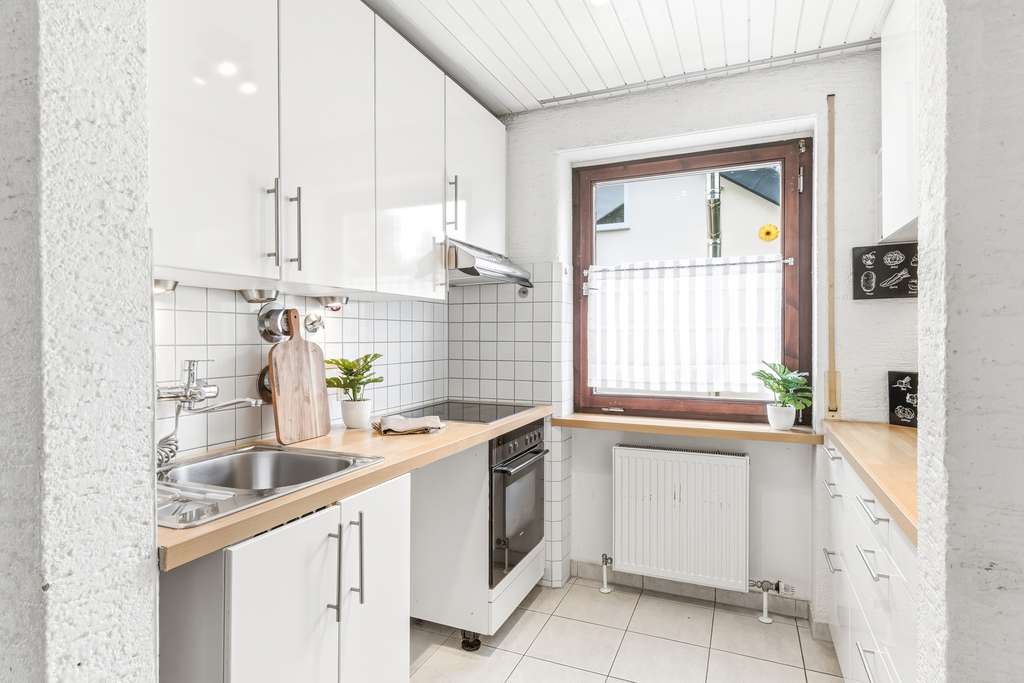 Immobilie in Leinfelden-Echterdingen - Sofort bezugsfertig: 3,5-Zi Stetten mit 3 Balkonen, 2 Bädern, Elternbad en suite & TG - Bild 3