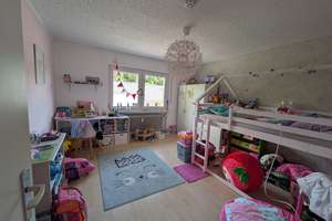 Gepflegte 3-Zimmer-Wohnung im 1. OG mit Garage in Rüdesheim