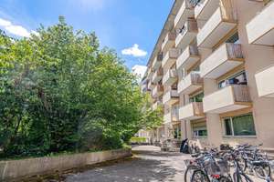 Gepflegte 3-Zimmer-Wohnung mit Balkon in Schwabing – Die vollständige Adresse der Immobilie erhältst du vom Anbieter., 80803 Münchner Freiheit, München – Vorschaubild 9