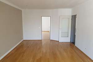 3-Zimmer-Wohnung mit Aufzug, Balkon und Garage in Zentrumsnähe – Leyentalstraße 100, 47799 Cracau, Krefeld – Vorschaubild 6