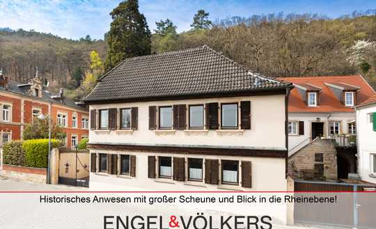 Historisches Anwesen mit großer Scheune und Blick in die Rheinebene!