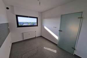 Krefeld-Hüls schöne frisch sanierte 3-Zimmer Wohnung 89qm – Die vollständige Adresse der Immobilie erhältst du vom Anbieter., 47839 Hüls, Krefeld – Vorschaubild 4