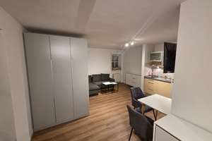Stilvoll modernisiert und möbeliert: 1-Zimmer-Wohnung 
