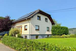 **RESERVIERT** Sehr gepflegtes Einfamilienhaus in schöner Ortsrandlage! – Die vollständige Adresse der Immobilie erhältst du vom Anbieter., 57627 Heuzert – Vorschaubild 3