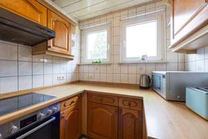 Kompakte Dachgeschosswohnung mit Entwicklungspotenzial – Die vollständige Adresse der Immobilie erhältst du vom Anbieter., 47798 Stadtmitte, Krefeld – Vorschaubild 4