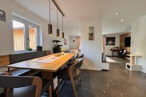 Familienhaus mit Kaminfeuer und Pool & modernes Gartenhaus – Die vollständige Adresse der Immobilie erhältst du vom Anbieter., 83626 Valley – Vorschaubild 6