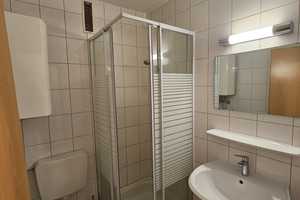 schöne und sanierte 1-Zimmerwohnung im 2.OG mit EBK – Hochweg 49, 93049 Regensburg – Vorschaubild 9