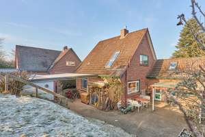 Wohnen mit Charakter: Gepflegtes Haus auf über 1.000 m² Grundstück – Die vollständige Adresse der Immobilie erhältst du vom Anbieter., 23701 Eutin – Vorschaubild 4