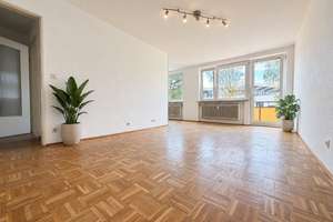 **4 Zimmer mit vielen Möglichkeiten - plus Balkon zum Wohlfühlen**