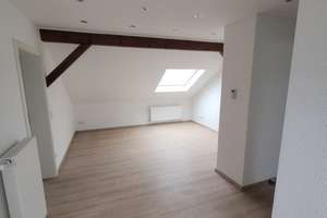 4-Zimmer-DG-Wohnung in Düsseldorf mit EBK