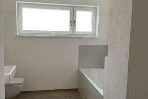 Moderne 2-Zimmer-Wohnung mit Balkon und Tiefgaragenstellplatz in Passau-Sailerwöhr – Die vollständige Adresse der Immobilie erhältst du vom Anbieter., 94032 Haidenhof Nord, Passau – Vorschaubild 3