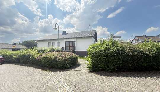 Bild von Schönes Einfamilienhaus mit viel Potenzial in Bogel