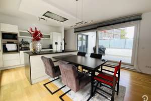 Wohnen auf einer Ebene
Moderne, hochwertige 
3 Zimmer-Wohnung mit Bungalow-Charakter – Die vollständige Adresse der Immobilie erhältst du vom Anbieter., 40549 Heerdt, Düsseldorf – Vorschaubild 1