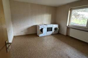 VR IMMO: Netphen-Herzhausen, preiswertes Einfamilienhaus mit Schuppen und Garage in ruhiger Lage. – Die vollständige Adresse der Immobilie erhältst du vom Anbieter., 57250 Netphen – Vorschaubild 25