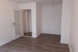 geräumiges 1-Zi. Apartment inkl. Mini-Küche - Harras/Sendling – Karwendelstraße 30, 81369 Untersendling, München – Vorschaubild 1