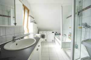 Exklusive 3-Zimmer-Maisonette-Wohnung mit gehobener Innenausstattung mit Balkon in Augsburg – Augsburg – Vorschaubild 11