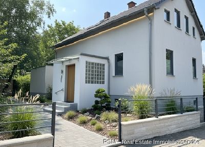 10363 - Modernes saniertes Einfamilienhaus mit Dachterrasse in Frankfurt-Praunheim
