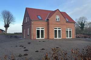 Der Natur so nahe: Großzügiges Einfamilienhaus mit 6 Zimmern - ERSTBEZUG – Dorfstraße 48, 24790 Ostenfeld (Rendsburg) – Vorschaubild 1