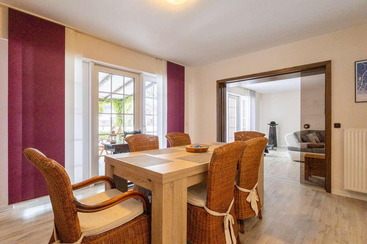 Immobilie in Großefehn - Großzügiges Einfamilienhaus mit Garage und unverbautem Blick - Bild 9