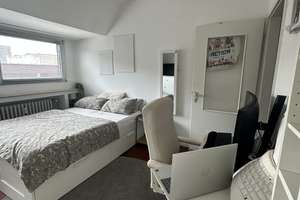 BITTE BESCHREIBUNG LESEN!!! 2-Zimmer-Wohnung mit riesengroßer Terrasse in der Kölner Altstadt