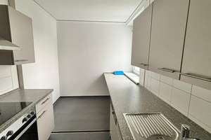Lichtdurchflutete 2-Zimmer-Penthouse-Wohnung mit großem Balkon – Die vollständige Adresse der Immobilie erhältst du vom Anbieter., 65201 Schierstein, Wiesbaden – Vorschaubild 4