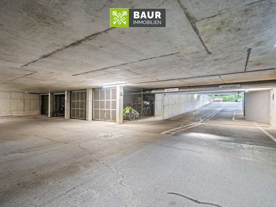 Tiefgarageneinfahrt