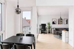 S-Untertürkheim: Charmante 1,5-Zimmer-Maisonette-Wohnung mit großer Galerie und Loggia – Die vollständige Adresse der Immobilie erhältst du vom Anbieter., 70327 Untertürkheim (Ortsteil), Stuttgart – Vorschaubild 2