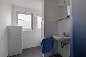 Moderne 2-Zimmer-DG-Wohnung mit sonnigem Balkon – Die vollständige Adresse der Immobilie erhältst du vom Anbieter., 75177 Nordstadt, Pforzheim – Vorschaubild 4
