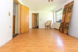 Renovierungsbedürftig mit guter Substanz - Einfamilienhaus auf großem Grundstück im Wangerland – 26434 Wangerland – Vorschaubild 9
