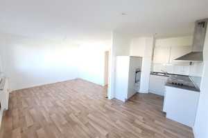 Traumhafte 2-Zimmer Wohnung mit saniertem Bad und edler Einbauküche – Wittenberger Straße 2, 6132 Halle (Saale) – Vorschaubild 3