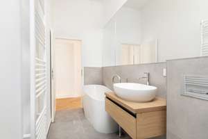 Prenzlauer Berg: Frisch sanierte 4-Zimmer Altbauwohnung, Süd-Balkon, Wohnküche, Stuck, ruhige Lage – Erich-Weinert-Straße 9, 10439 Prenzlauer Berg, Berlin – Vorschaubild 21