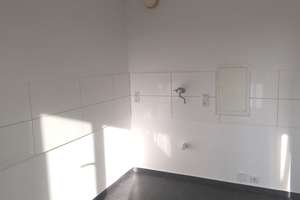 Vermietete 2-Zimmer-Wohnung mit Balkon in Berlin-Hellersdorf – modernisiert & solide kalkulierbar – Torgauer Straße 69, 12627 Hellersdorf, Berlin – Vorschaubild 4