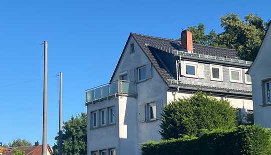 Bild von Charmantes 3-Parteien-Haus mit einem kleinen Garten, einer Werkstatt  und vielen Parkplätzen