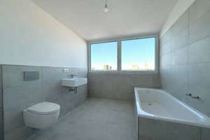 Modernes Wohnen über den Dächern: 4-Zimmer-Erstbezug mit Aufzug, Terrasse und Kochinsel – Bizetstraße 125, 13088 Weißensee, Berlin – Vorschaubild 5