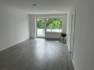 Stilvolle 2-Zimmer Wohnung mit Süd-Balkon in Düsseldorf-Hassels!