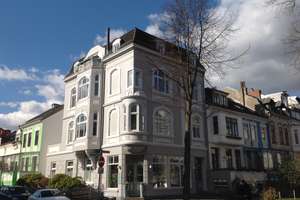 Schöne lichtdurchflutete Wohnung im Herzen von Peterswerder