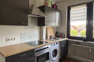 schöne 2,5 Zimmer Wohnung in zentraler Lage !!