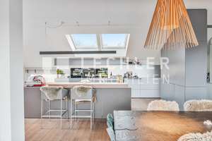 PENTHOUSE MIT STADTBLICK IN HALBHÖHENLAGE –
STILVOLL. EDEL. AUSSERGEWÖHNLICH. – Die vollständige Adresse der Immobilie erhältst du vom Anbieter., 70193 Hölderlinplatz, Stuttgart – Vorschaubild 2