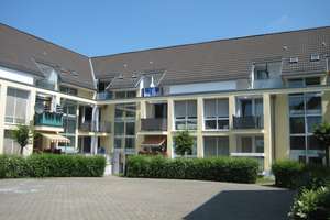 Helle gemütliche 2-R.- Wohnung mit Balkon + Tiefgaragenstellplatz