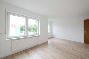 Großzügige renovierte 4-Zimmer-Wohnung mit 2 Bädern, Balkon & EBK in Schloß Neuhaus – Almering 5, 33104 Schloß Neuhaus, Paderborn – Vorschaubild 10