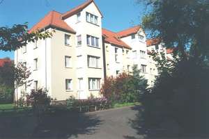 Helle Dachgeschosswohnung zu vermieten mit Übernahme EBK vom Vormieter!