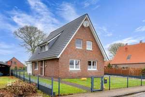 Reserviert! Charmantes Einfamilienhaus im Zentrum von Apen mit außergewöhnlichem Grundstück – Die vollständige Adresse der Immobilie erhältst du vom Anbieter., 26689 Apen – Vorschaubild 2