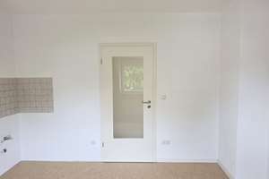 Erstbezug nach Renovierung. 2 ZKBB- DG- Wohnung mit Wärmedämmung – Hofstraße 21, 67065 Mundenheim, Ludwigshafen am Rhein – Vorschaubild 4