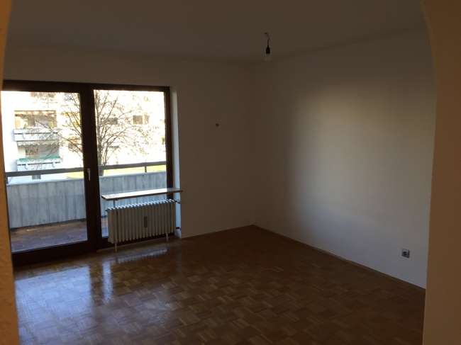 Immobilie in Freilassing - Gelegenheit: Sehr schöne 2-Zimmer Wohnung mit großem Balkon in ruhiger Wohnlage! - Bild 6